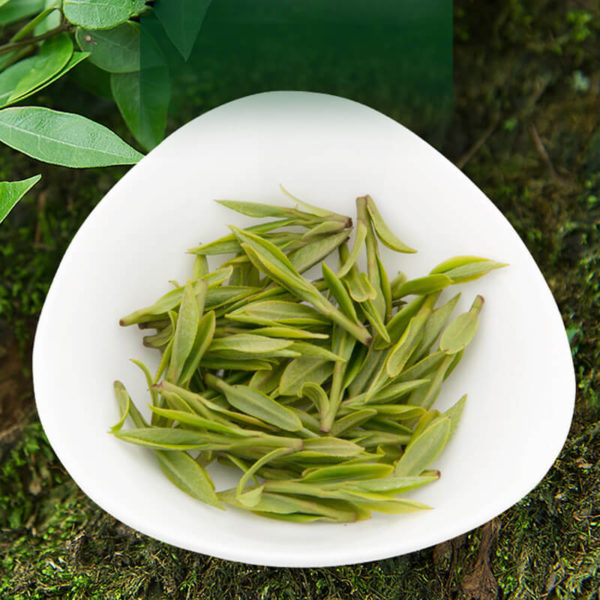 Xihu Dragon Well Long Jing Green Tea - Image 2