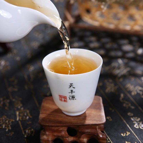 Shoumei Loose Leaf White Tea Cake 350g - Image 2